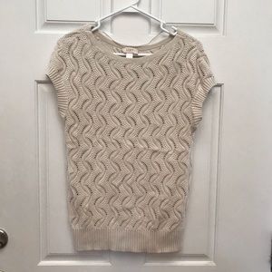Short sleeved sweater